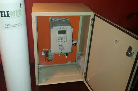 Bomba sumergile con variador solar Bomba sumergile con variador solar
